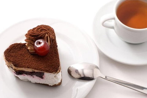 Romance Cruise + Scenic Tour + Beer Tasting + 3 Course Lunch + Hamper - Your Accommodation 1