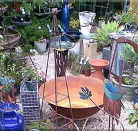 Leaf  Stone Garden Gallery - Your Accommodation