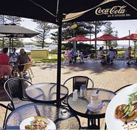 The Beach and Bush Gallery and Cafe - Your Accommodation