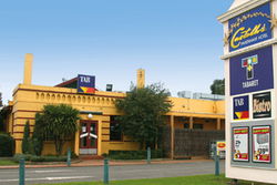 Castello's At Pakenham - Your Accommodation 0