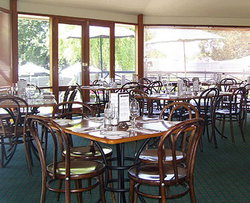 Oakbank Hotel - Your Accommodation 1