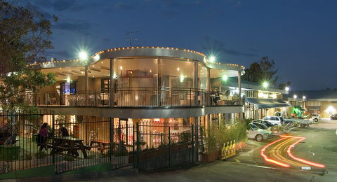 Castle Hill Tavern - Your Accommodation 0
