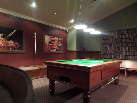 Castle Hill Tavern - Your Accommodation 6