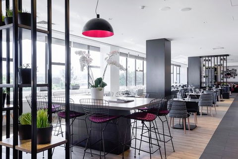 MRepublic Restaurant, Bar And Lounge - Your Accommodation 1