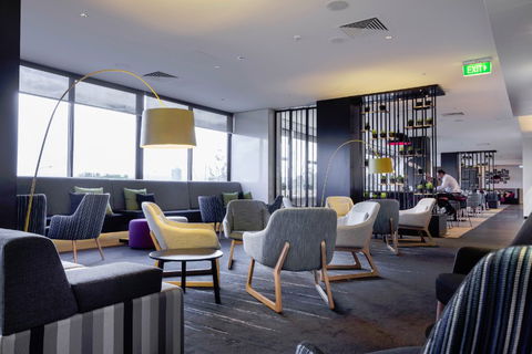 MRepublic Restaurant, Bar And Lounge - Your Accommodation 9