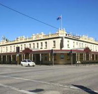 Soden's Australia Hotel - Your Accommodation