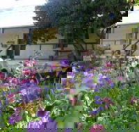 Raglan Art Award Exhibition - Your Accommodation