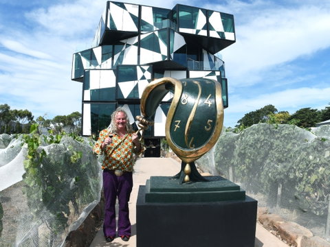Salvador Dali Sculpture Exhibition - Your Accommodation 0