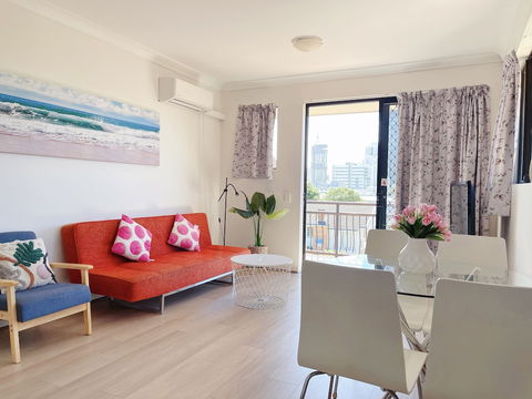 Mermaid Beach Park View Resort - Your Accommodation 6