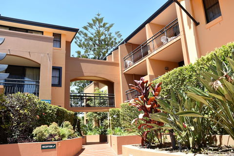 Mermaid Beach Park View Resort - Your Accommodation 0