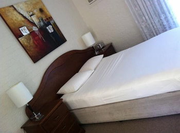 Mollymook Paradise Haven Motel - Your Accommodation 5