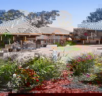 The Standpipe Golf Motor Inn