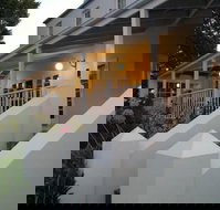 Oscars Waterfront Boutique Hotel