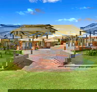 Comfort Inn  Suites King Avenue - Your Accommodation