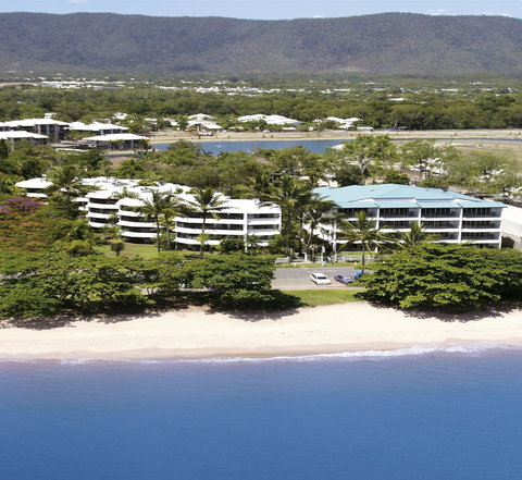 Roydon Beachfront Apartments - Your Accommodation 1