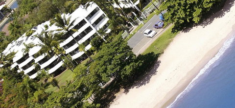 Roydon Beachfront Apartments - Your Accommodation 0
