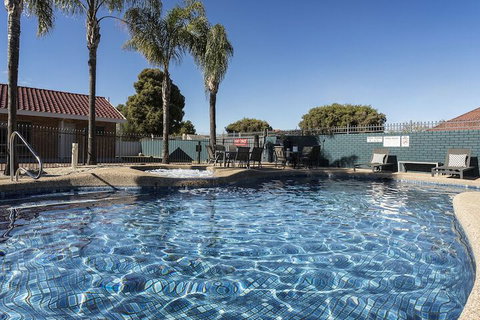 Addison Motor Inn - Your Accommodation 2