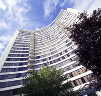 BreakFree Capital Tower - Your Accommodation
