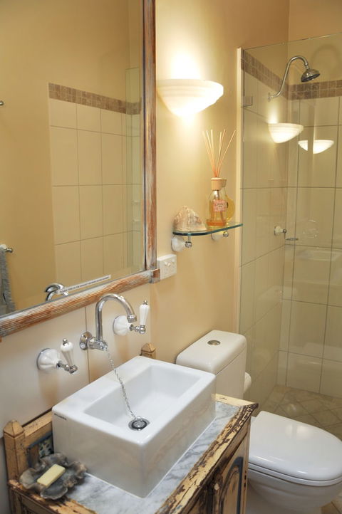 Athelney Cottage - Your Accommodation 1