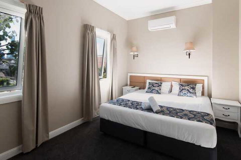 Lily Sands Inn - Your Accommodation 6