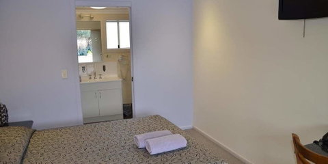 Warwick Motor Inn - Your Accommodation 5