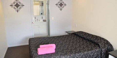 Warwick Motor Inn - Your Accommodation 3