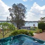 The House On The Lake At Fishing Point Lake Macquarie Honestly Put The Line In & Catch Fish - Your Accommodation 0