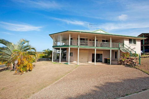 Verandahs - Your Accommodation 6