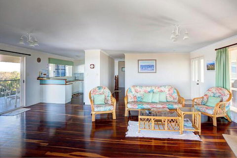 Verandahs - Your Accommodation 5