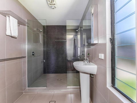 Marcoola House Pet Friendly Sunshine Coast - Your Accommodation 5