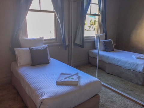 Commercial Hotel Motel Lithgow - Your Accommodation 3