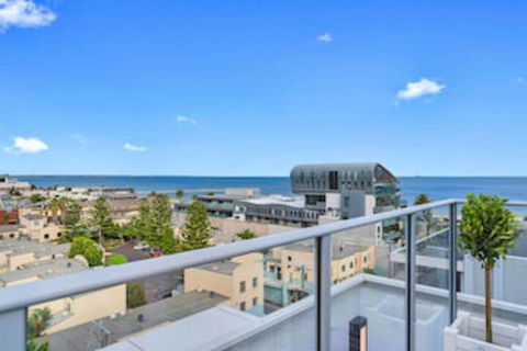 The Hamptons Apartments - Port Melbourne - Your Accommodation 0