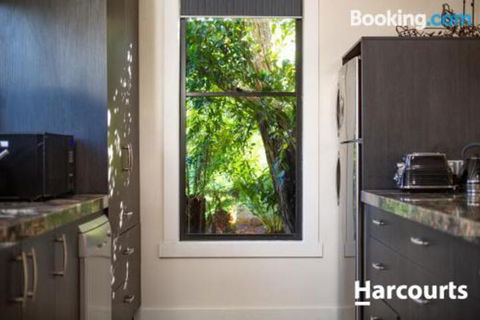 The WeareHouse In Deloraine - Your Accommodation 7