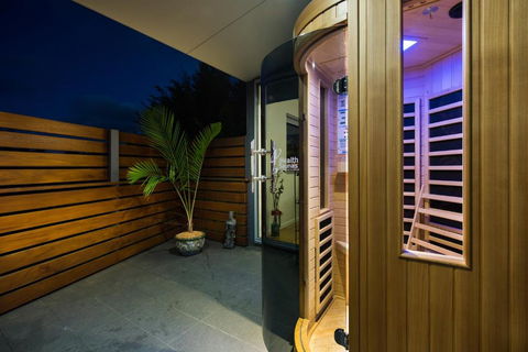 Azura - Your Accommodation 1