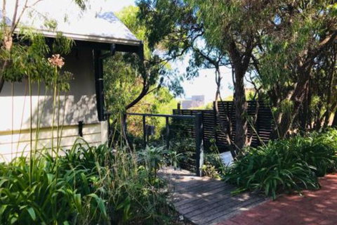 Zephyr Studio - Your Accommodation 1