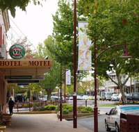 The Commercial Hotel - Your Accommodation