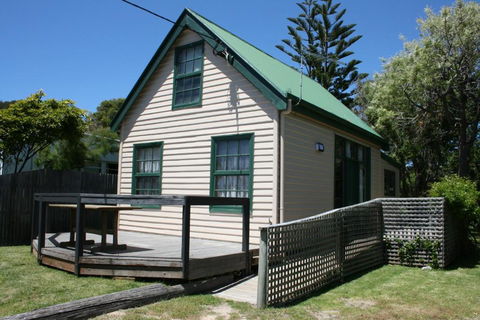 Gaol House Cottages - Your Accommodation 1