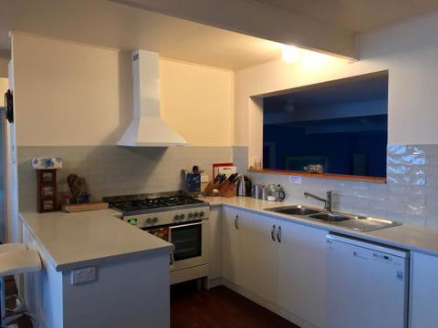 The Beach Shack - Your Accommodation 3