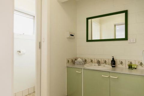 Anchor Wheel Motel - Your Accommodation 4