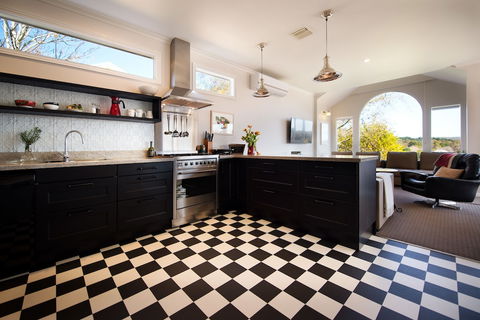 Aroona - Your Accommodation 2