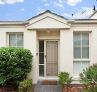 Smart Caulfield Townhouse - Your Accommodation