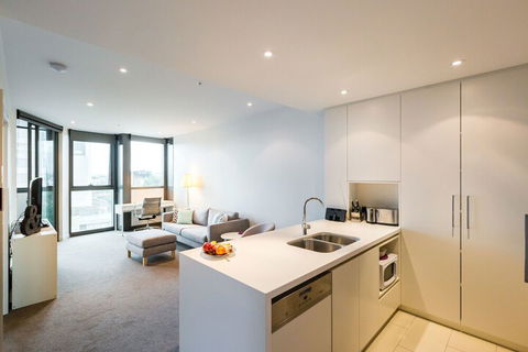 MILA, 1BDR Cremorne Apartment - Your Accommodation 4