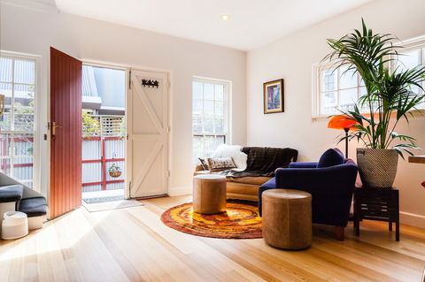 VERA, 1BDR South Melbourne Apartment - Your Accommodation 4