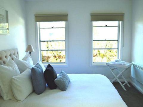 Villa By The Sea - Your Accommodation 5