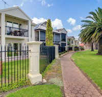 Port Adelaide Harbourside Home