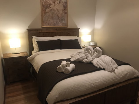 Atina Rocks Country Homestead - Your Accommodation 4