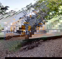 White Cottage - Your Accommodation
