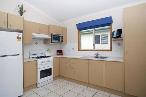 Holiday Haven Swan Lake - Your Accommodation 6