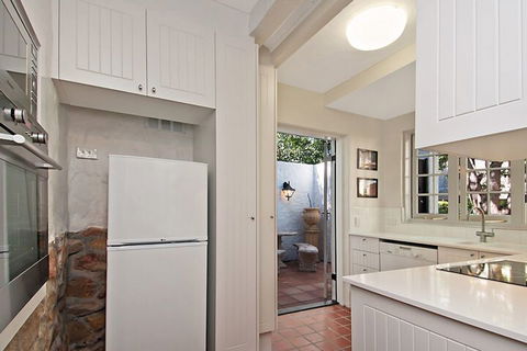 Alderly Private Apartments - Your Accommodation 2