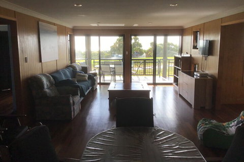 DRIFTWOOD - Your Accommodation 4